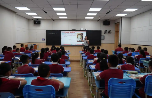 数字红利惠及城乡每一名学生为区域教育高质量展开注入强劲动能 数字红利惠及城乡每一名学生为区域教育高质量展开注入强劲动能